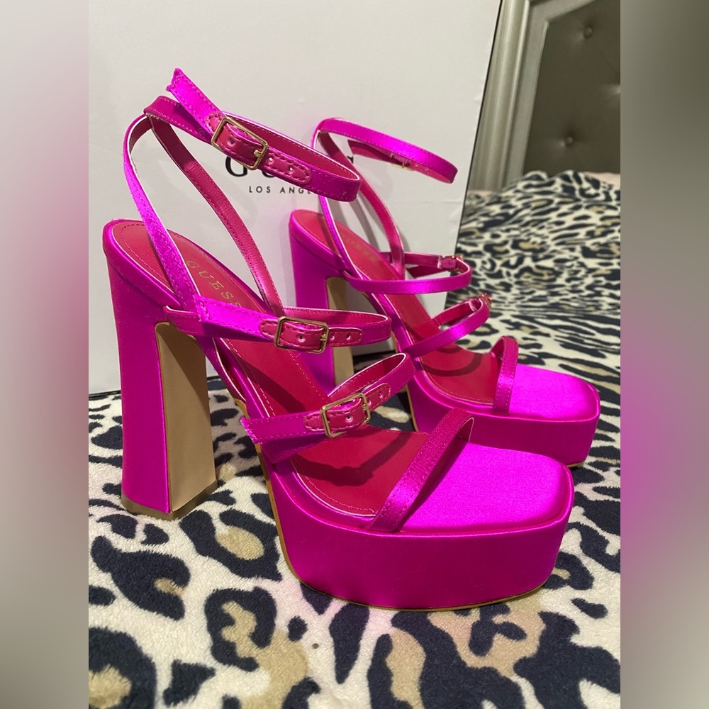 Guess Women’s Platform Heels/ Size 6/ Color Dark Pink